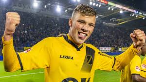 Soccer prediction, user predictions, odds, livestreams, statistics and more. Nac Knikkert Met Emmen Eerste Eredivisieclub Uit Bekertoernooi Nos