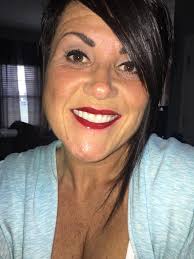 I wish Amy would wear a more natural lipstick, she's an attractive woman,  but bright red lipstick doesn't suit her and it detracts from concentration  of what is being discussed