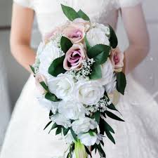 Holen sie sich die künstlichen wiesenblumen in rosa: Blumenstrauss Romantische Hochzeiten Bunte Kaufland De