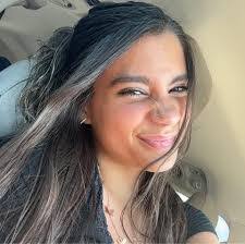 Carly Bell's Instagram, Twitter & Facebook