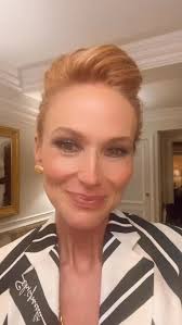 believe it or not, there isn't a single person you need in your life more  than yourself. Don't forget her. Peace out its the weekend.  @rachelbentonstrong 🤍 Coaching Women over 40 (