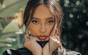 See more ideas about singer, celebrities female, beauty icons. Faouzia Gives Us The Lowdown On Minefields Her Duet With John Legend Fashion Magazine