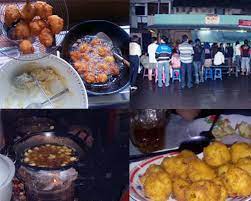 Dinamakan perkedel bondon karena jam operasional warung yang baru mulai dibuka dini hari, yaitu pukul 23.00 wib hingga 03.00 wib. Perkedel Bondon Kuliner Malam Di Stasiun Bandung