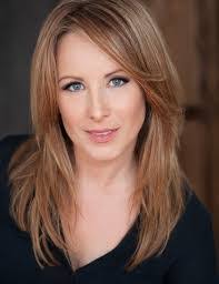 Lisa Durupt's Instagram, Twitter & Facebook