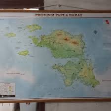 Manusia sendiri membutuhkan yang namanya alat bantu penunjuk arah dan tempat, khususnya untuk para pelayar dan penjelajah lautan lepas. Bisa Bayar Dirumah Peta Provinsi Papua Barat Bingkai Kayu Lapis Kain Limited Lazada Indonesia
