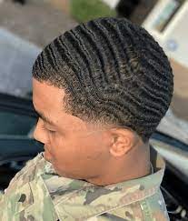 Coupe courte homme avec côtés courts et dessus en crop sur le front. Coiffure Homme 2021 Noir Coupe De Cheveux Homme Tendance 2020 2021 En Quelques Propositions Contact Coiffure Homme On Messenger Danycabjzg