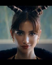 The director and cinematographer duo of @dougieriggs and @carlosmason  teamed up for an exercise in unbridled artistic expression with the visual  poem "Toast." No half measures were taken in crafting ...