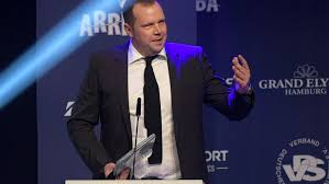 Sportmoderatorin anna kraft (34) ist „so glücklich. Wolff Fuss Und Anna Kraft Moderatoren Paar Im Babygluck Panorama Stuttgarter Zeitung