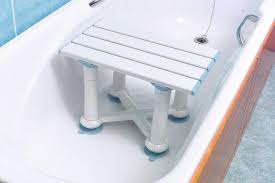 Puoi trovare diversi tipi di sedili utilizzabili come supporto per gli anziani in bagno. Nrs Nuvo Sedile Per Vasca Da Bagno B50136 Seniormegastore