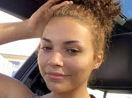 David bowie and iman's only daughter, alexandria zahra jones (who goes by lexi ), is all grown up now, but she reminisced about her youth with a throwback photo on may 13. I Miss Her Dearly David Bowie S Daughter Lexi Has Not Seen Mother Iman In Six Months The Independent The Independent