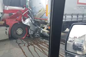 Check spelling or type a new query. Warszawa Tragiczny Wypadek Na S8 Ciezarowki Zmiazdzyly Osobowke Zdjecia Natemat Pl