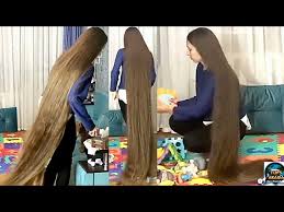 امرأة اعطاها الله شعر طويل يصل الأرض أنظر ماذا حدث لها سبحان الله Youtube