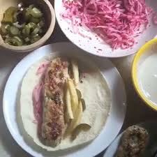 طبخات د يلش ز ريسبيس on instagram ساندوتشات كفتة الدجاج ٤ صدور دجاج حجم كبير فرمتها بالفرامة وممكن دجاج مفروم جاهز اضفت عليها ١ بصل احمر مفروم بق