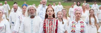 What begins as an idyllic retreat quickly devolves into an increasingly violent and. Midsommar Wessels Filmkritik Com