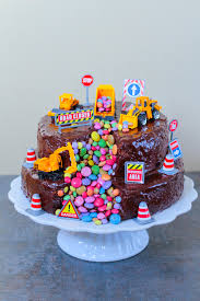 Herrlich saftiger nusskuchen mit schokostückchen. Bagger Torte Digger Cake City Cupcakes
