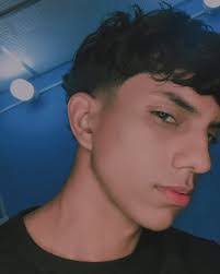 Richard Navas's Instagram, Twitter & Facebook