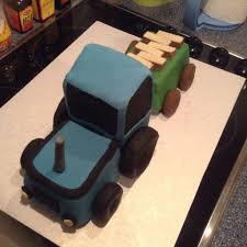 traktor mit anhanger torte traktor torte traktor kuchen kuchen desserts