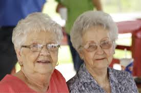 Remove blur and people from photo?