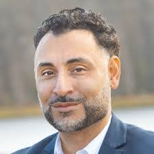 Andrew Ghaly's Instagram, Twitter & Facebook