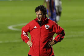 O centro é formado por círculos concêntricos. Sao Paulo Formalizes The Dismissal Of Fernando Diniz Rai Also Leaves The Club Prime Time Zone Sports Prime Time Zone
