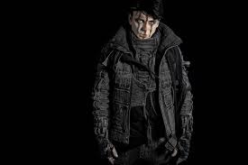The pop star tells joanne o'connor about life in la with his three kids, four dogs, noisy wife and beloved formula. Gary Numan Veroffentlicht Neues Studioalbum Intruder Haiangriff