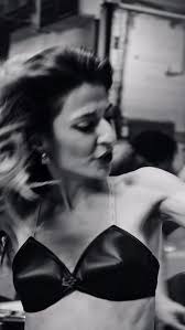 « La Fille » titre et clip disponibles partout ❤️  https://youtu.be/abTaENrJqbI?si=hDVhla-YkjcKkV9z