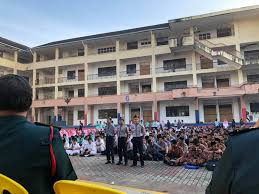 Pengenalan smk bandar putra kulai lencana sekolah penerangan lencana sekolah 1. Smk Bandar Putra Kulai Smk Bandar Putra Kulai Johor Facebook