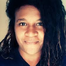 Naomi Vincent's Instagram, Twitter & Facebook