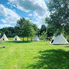 Les Tipis Du Bonheur De Vivre, Brûlon, France - Avis Et Prix | Planet Of  Hotels