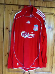 Shop here for retro liverpool football shirts, and get fast worldwide delivery on all orders! 2006 2008 Long Sleeve Home Jersey Of The Premier League Club Liverpool Liverpool Football Liverpool Football Club Football Club