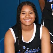 Mariah Wallace's Instagram, Twitter & Facebook