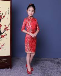 Tidak harus di ruangan tertentu atau mengenakan baju tradisional. 9 Model Baju Imlek Anak Perempuan Bernuansa Merah Cerah Popmama Com