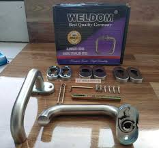 Agar tidak bingung, di bawah ini adalah daftar harga handle pintu lengkap yang berhasil kami himpun. Handle Pintu Gagang Pintu Stainless 90 Weldom Kunci Pintu Kamar Mandi Terbaru Agustus 2021 Harga Murah Kualitas Terjamin Blibli
