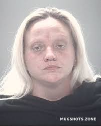 Tabitha Elmore's Instagram, Twitter & Facebook