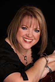 Shelly Kendall's Instagram, Twitter & Facebook