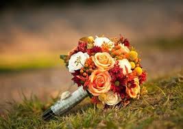Sunflowers, roses, dahlias, and mums (okay, basically any flower that blooms in a shade of yellow, burgundy, or orange) are some of the most popular choices for fall wedding bouquets, and we won't argue that they're stunning. 30 Fall Wedding Bouquets Rustic Wedding Chic Fall Wedding Flowers Cheap Wedding Flowers Flower Bouquet Wedding