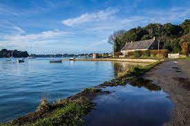 In de buurt arradon, bretagne (france). Gravellic Arradon Bretagne River Canal