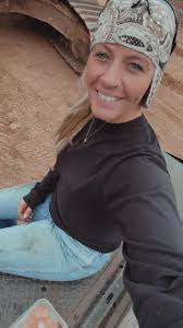 Tough as nails, giving them boys some hell 👷‍♀️#foryou #fyp #boymama  #trending #pipeline #bluecollar #bluecollarbrat #tomboystyle