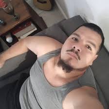 Un sistema solar☀️ Híbrido es un sistema de ahorro de energía y respaldo  principalmente para las viviendas🏠: Estos son los componentes: ✓Paneles  solares para generar la energía requerida. ✓Inversores híbridos para  transformar