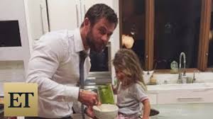 Chris Hemsworth Says His 3-Year-Old Daughter Asked Him for a Penis - YouTube