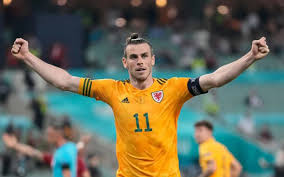 Check spelling or type a new query. Euro 2020 Wales Vs Denmark David James Tak Masalah Tanding Tanpa Pendukung Bola Bisnis Com
