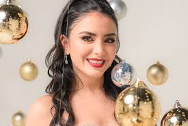 Fotos navideñas en familia 🤩 @emiliobarrera_fotografo 📸 Enterizo:  @cordova.gt #fotosnavideñas #guatemala #navidad #happychristmas