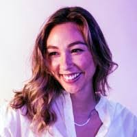 Elena Anderson's Instagram, Twitter & Facebook