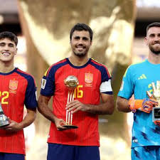 L'Espagne rafle tout : Rodri élu meilleur joueur du tournoi
