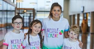 The family moved to norway when she was two years old, and she spent most of her childhood there.12 the iuels left. Nestle Norge Goy I Hverdagen