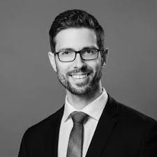 Kai Fischer, M.Sc. auf LinkedIn: Geschafft! 😊 Nach 7 Jahren Studium an der  FOM Hochschule für Oekonomie &…