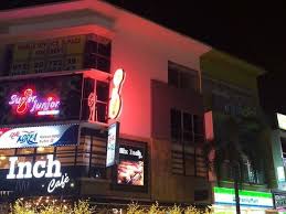 At these establishments, you can drink coffee made by a world champion, pretend to be a kdrama superstar on instagram while eating korean food, take delight in chrysanthemum ice. The Best Karaoke Joints In Kuala Lumpur