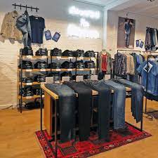 Diana ferrari | diana ferrari is an iconic australian brand with a reputation built on providing quality shoes, clothing and accessories that you can feel confident wearing Jag Is Now Open At Your Westfield Westfield Miranda Facebook