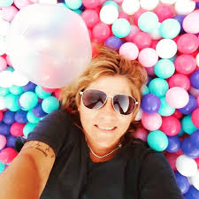 Post by MariNaDe (@grouchy_sandwitch)