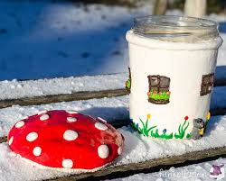 Upcycling Anleitung Pilzhaus Mit Licht Aus Einem Einmachglas Basteln In 2020 Pilzhaus Kinder Basteln Garten Feen Haus Basteln